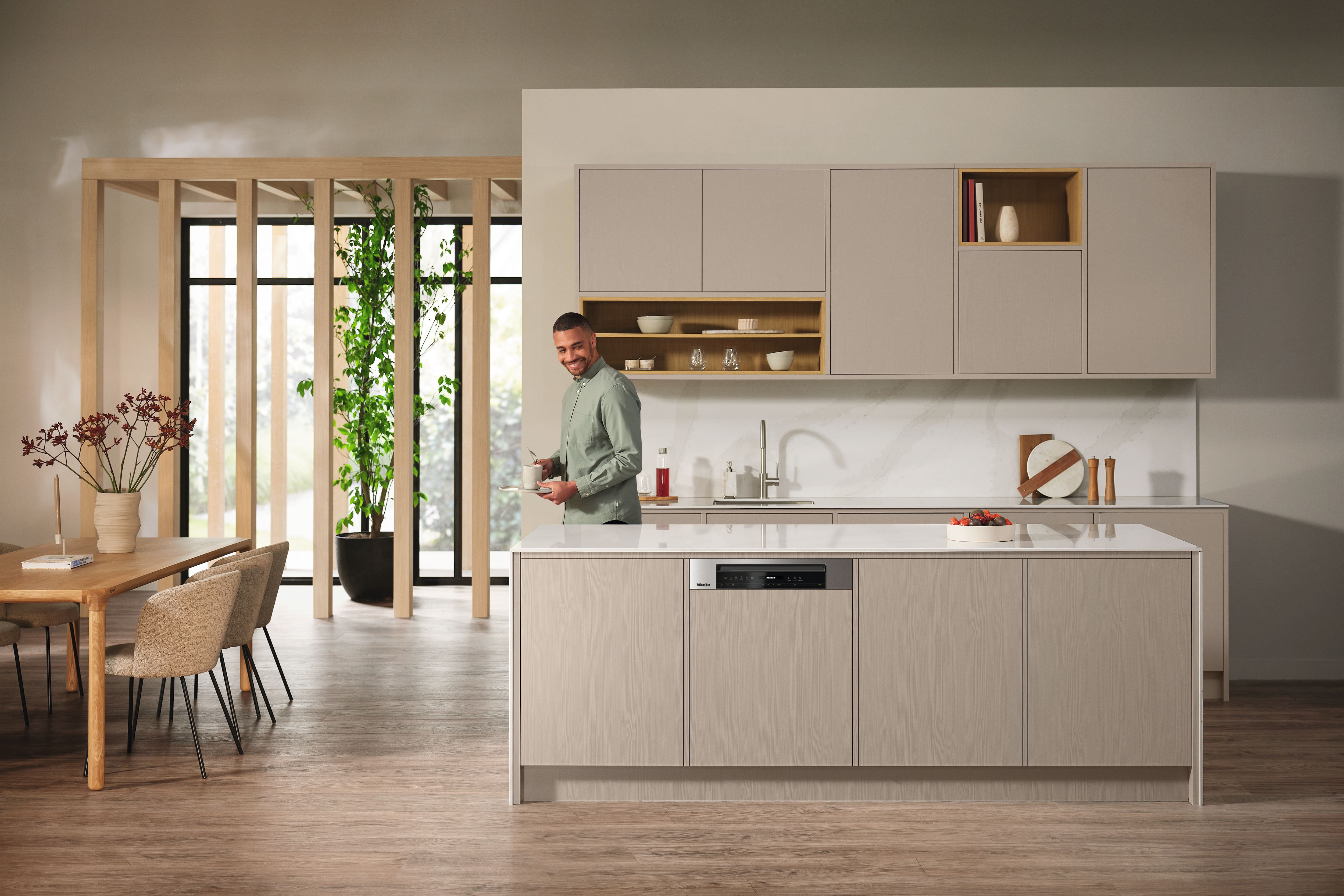 MIELE G7600SCICS vaatwasser met bedieningspaneel MIELE G7600SCICS vaatwasser met bedieningspaneel