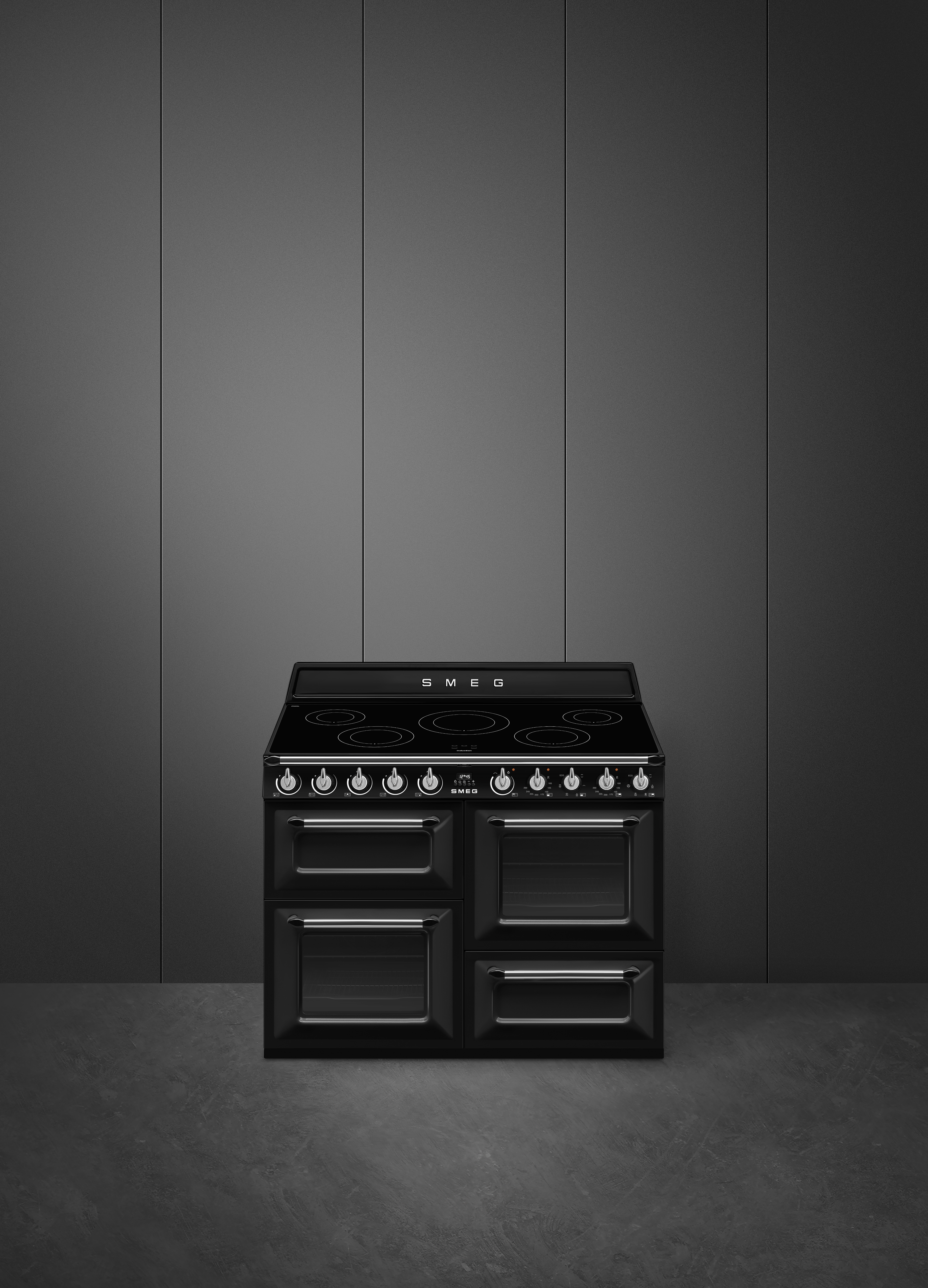 SMEG TR4110IBL2 fornuis met inductie kookplaat - 110cm SMEG TR4110IBL2 fornuis met inductie kookplaat - 110cm