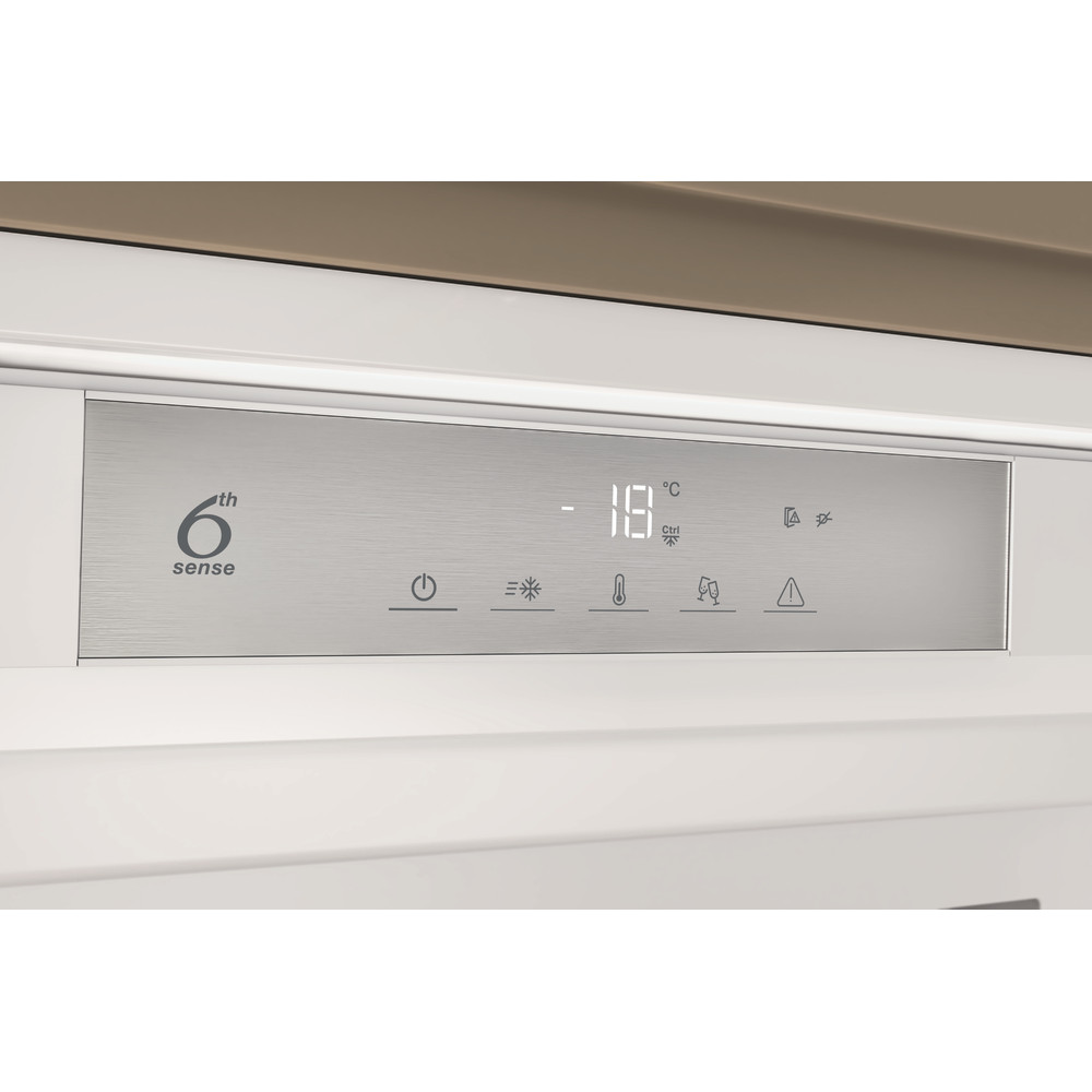 WHIRLPOOL WHSD18F073C1 inbouw vriezer - 177cm WHIRLPOOL WHSD18F073C1 inbouw vriezer - 177cm