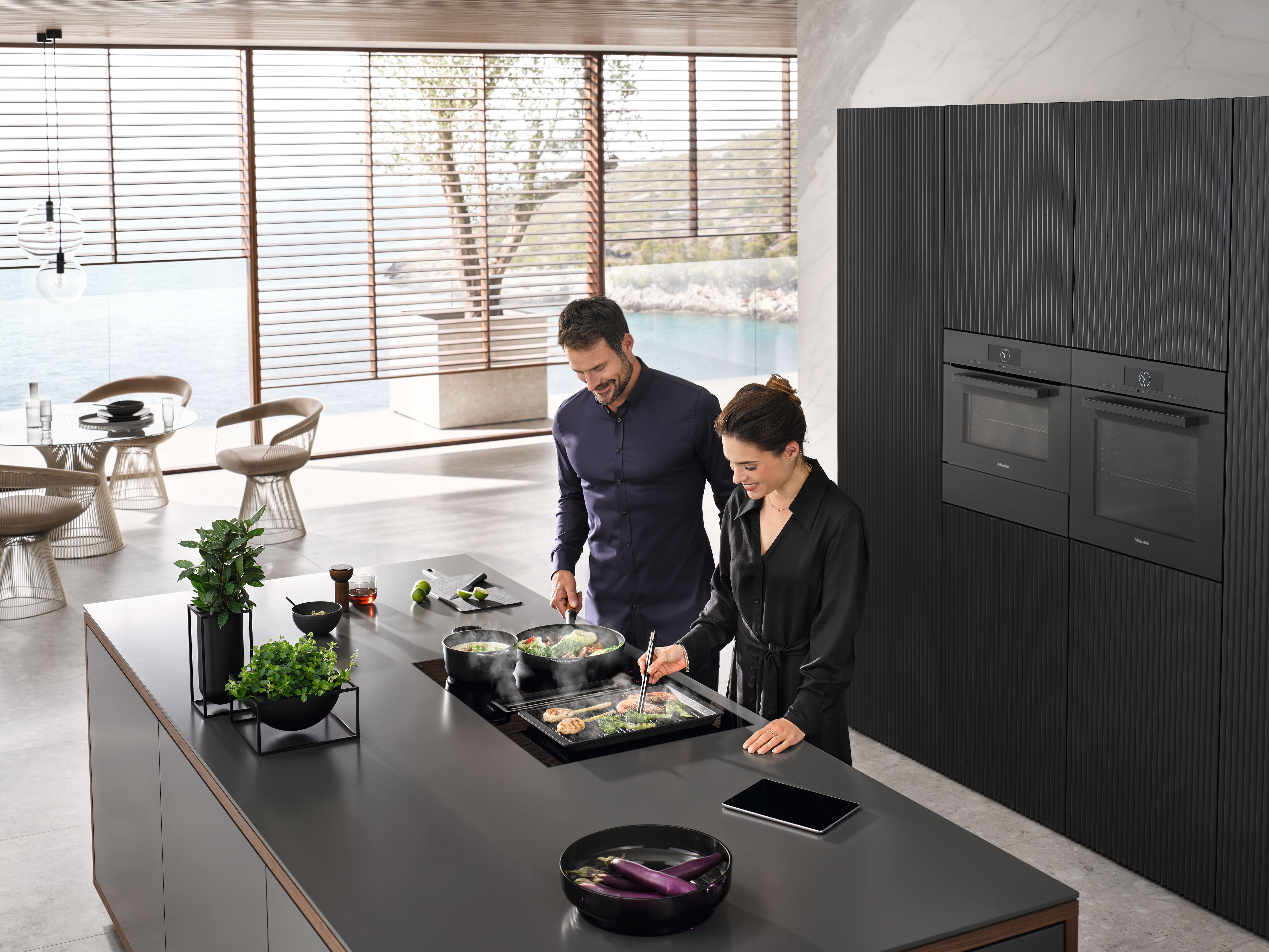 MIELE KMDA7473FL-UBLACK kookplaat met afzuiging - 80cm